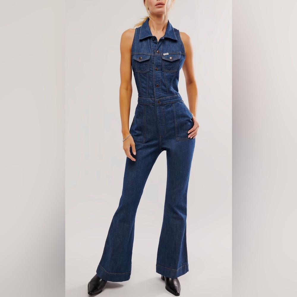 NWOT Wrangler Racerback Denim Jumpsuit - Sz Med